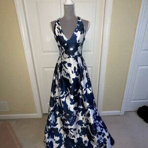 Adrianna Papell Blue and White Prom/Formal Dress